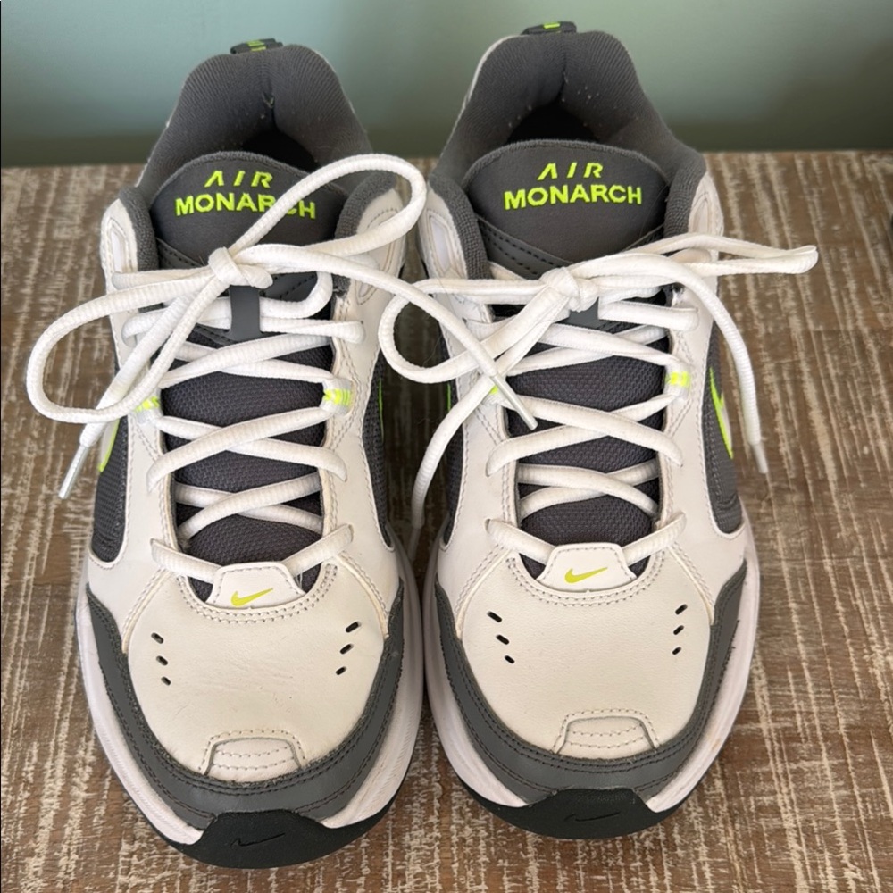 Nike Men's Air Monarch Iv Training Shoe. Low-top sneaker. Men’s 7.5